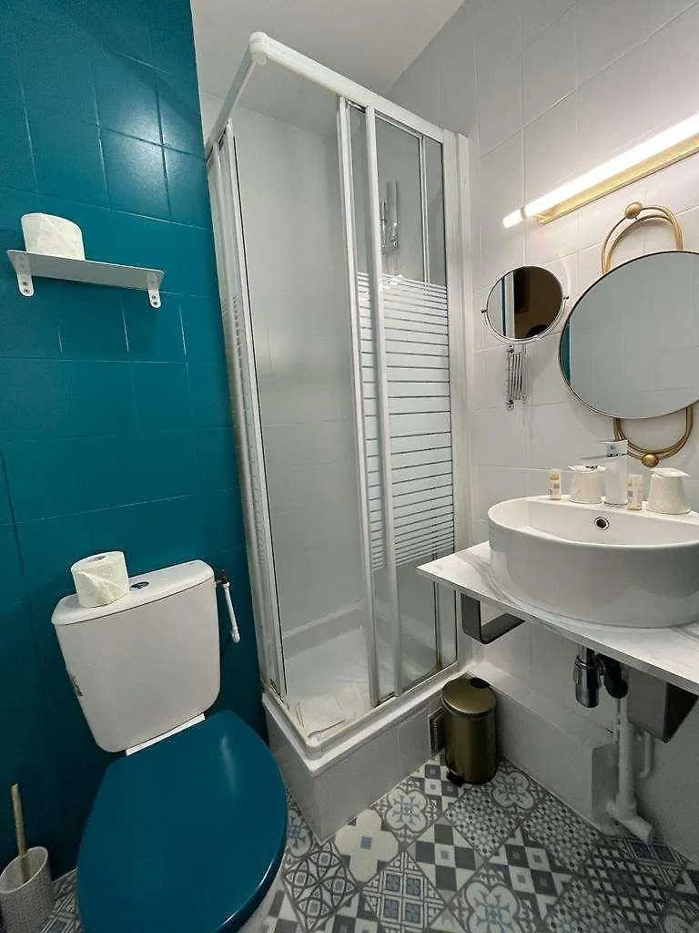 ***  Hotel Belfort Paris Frankreich