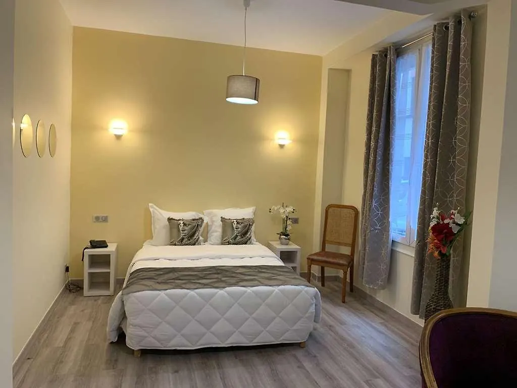 Hotel De Belfort Paris