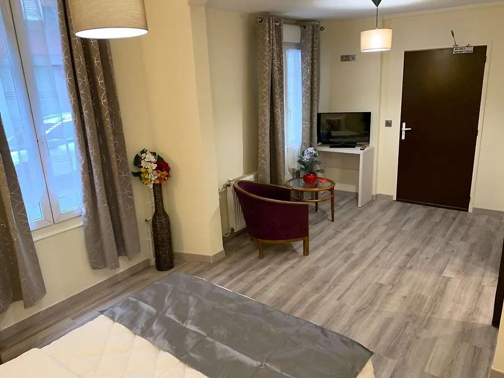 Hotel De Belfort Paris 3*,