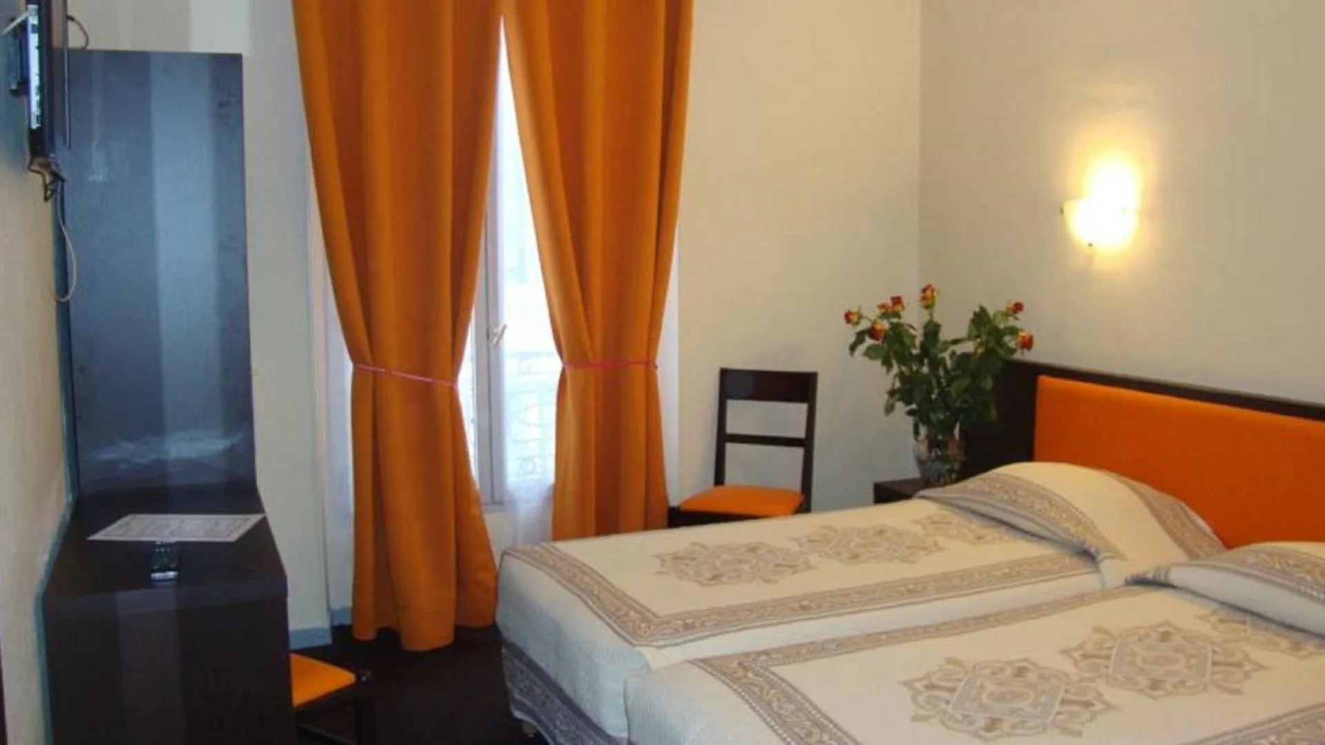 Hotel De Belfort Paris
